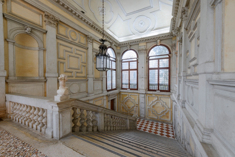 Scalone principale | Main starcase