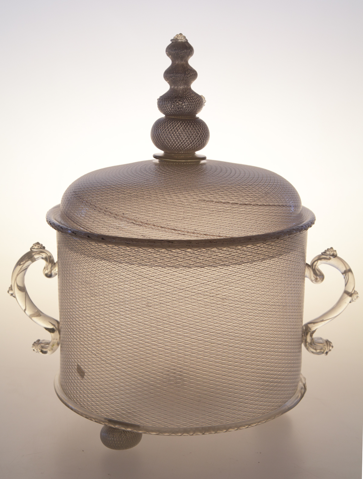 Canevetta in filigrana a reticello