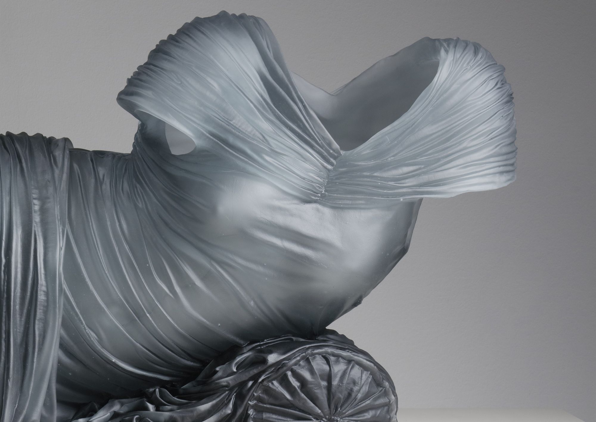 Reclining Nocturne di Karen LaMonte